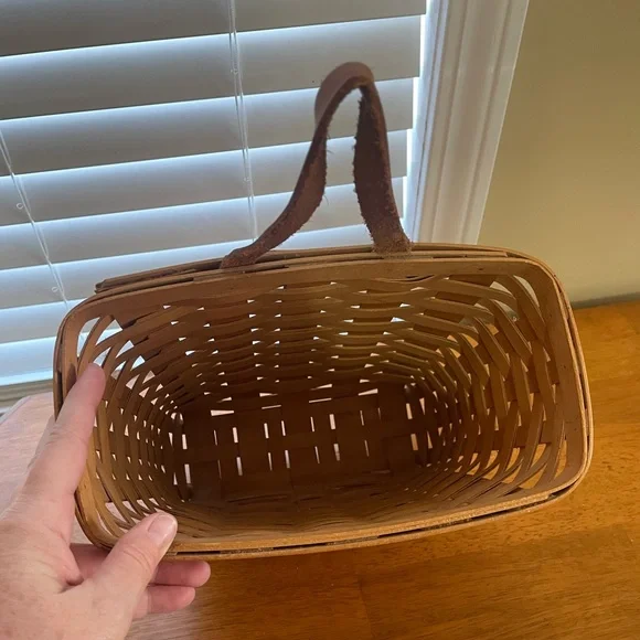 Longaberger Mail/Key basket - Picture 2 of 8